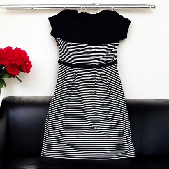 BCBGMAXAZRIA Belted Black & White Stripe Dress
Size 8 - Picture 2 of 12